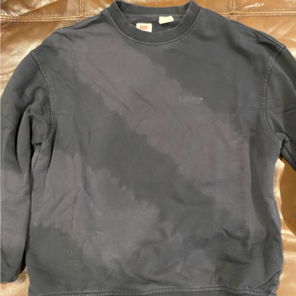 Levi’s long sleeve sweater